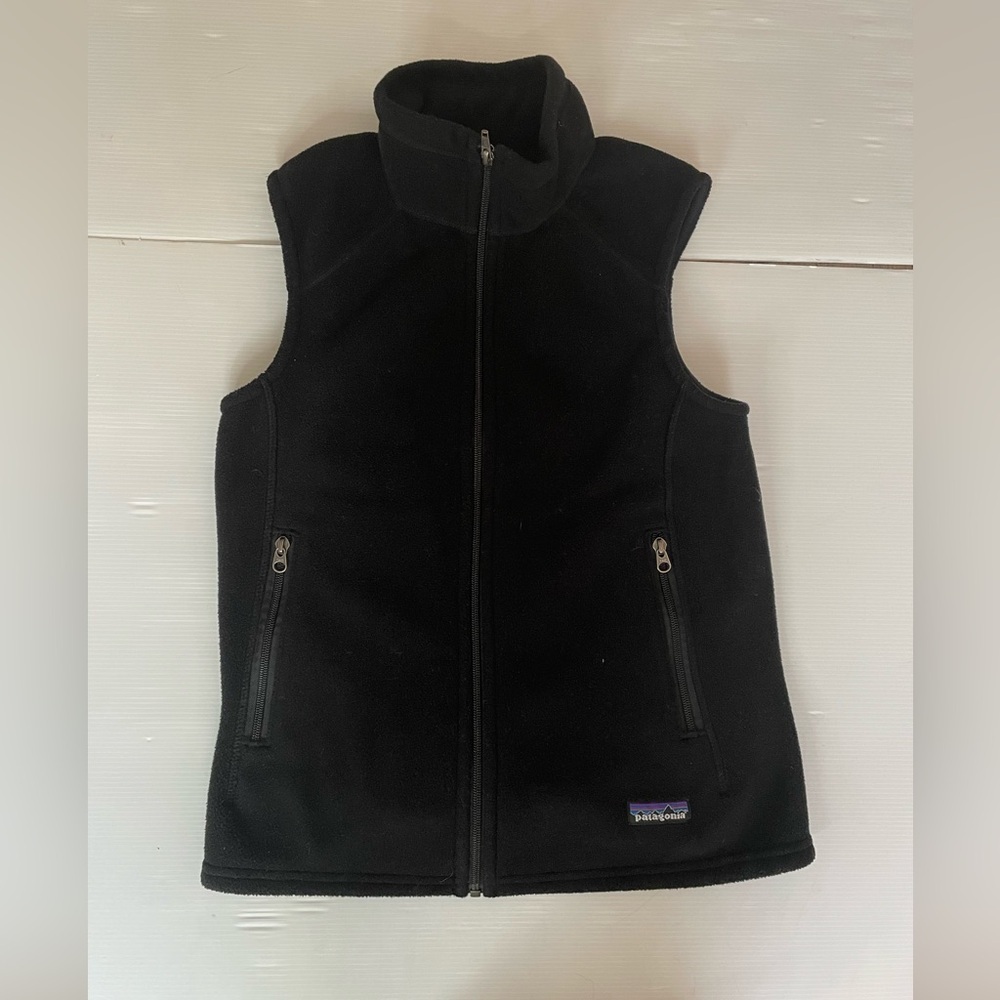 Patagonia Synchilla Black Full Zip Fleece Vest size small Women’s - Picture 1 of 7